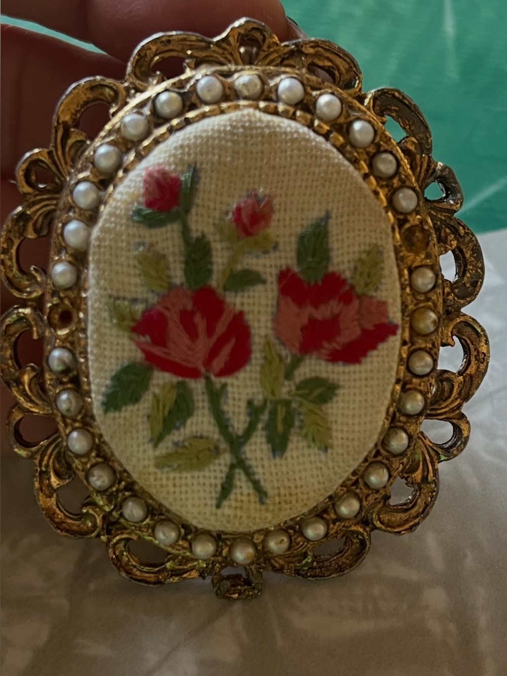 Vintage-Inspired Gold Pearl Floral Embroidered Brooch /Necklace Pink Roses